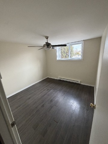 4 1/2 sous-sol a louer , calme paisible, accès terrain