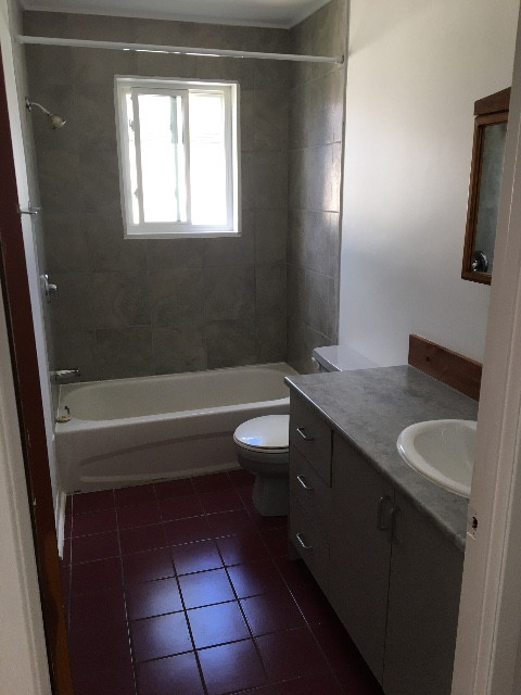 4 1/2 avec stationnement