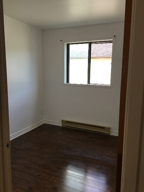 4 1/2 avec stationnement